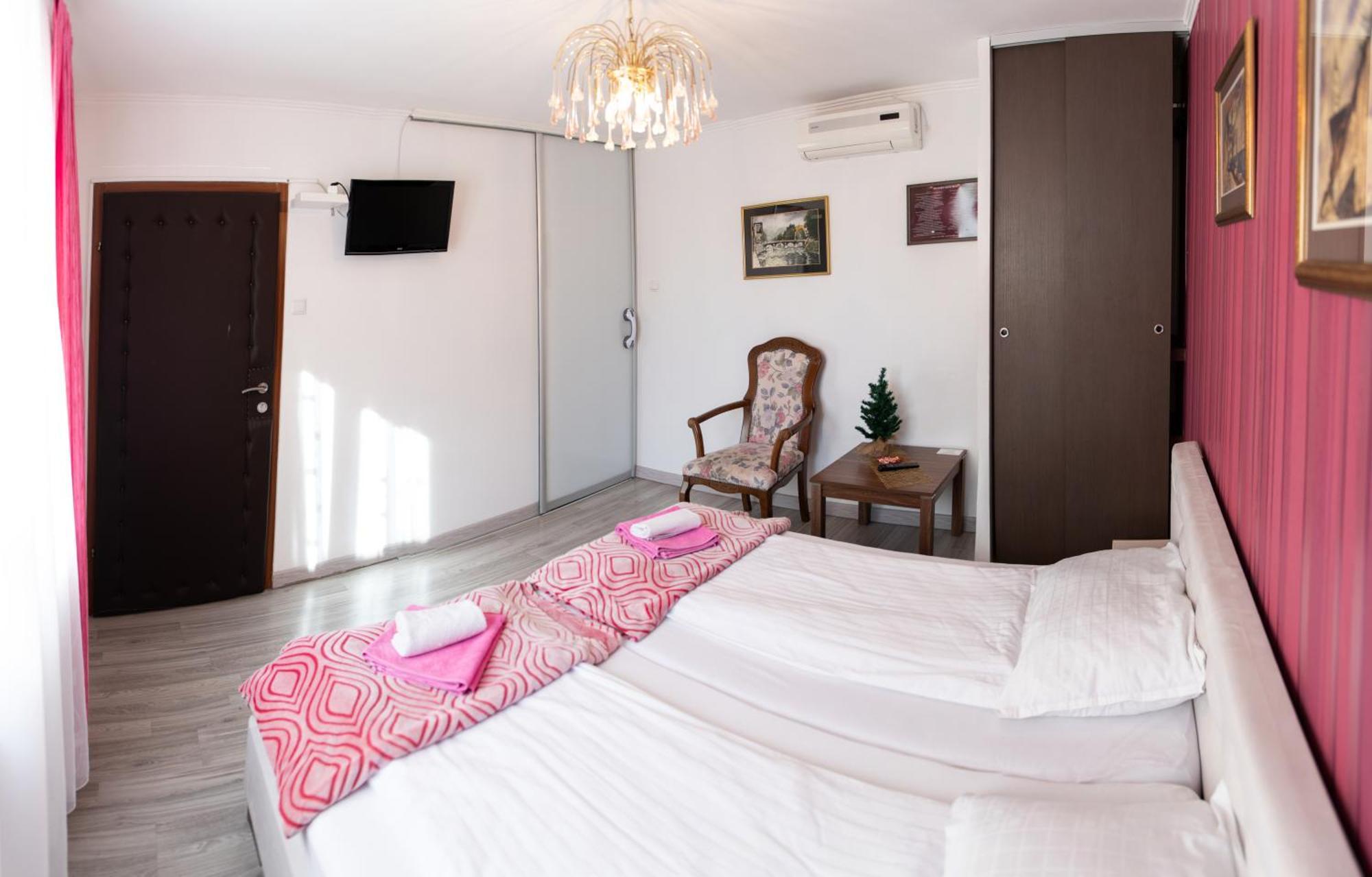 Guest House Ciro Сараево Экстерьер фото