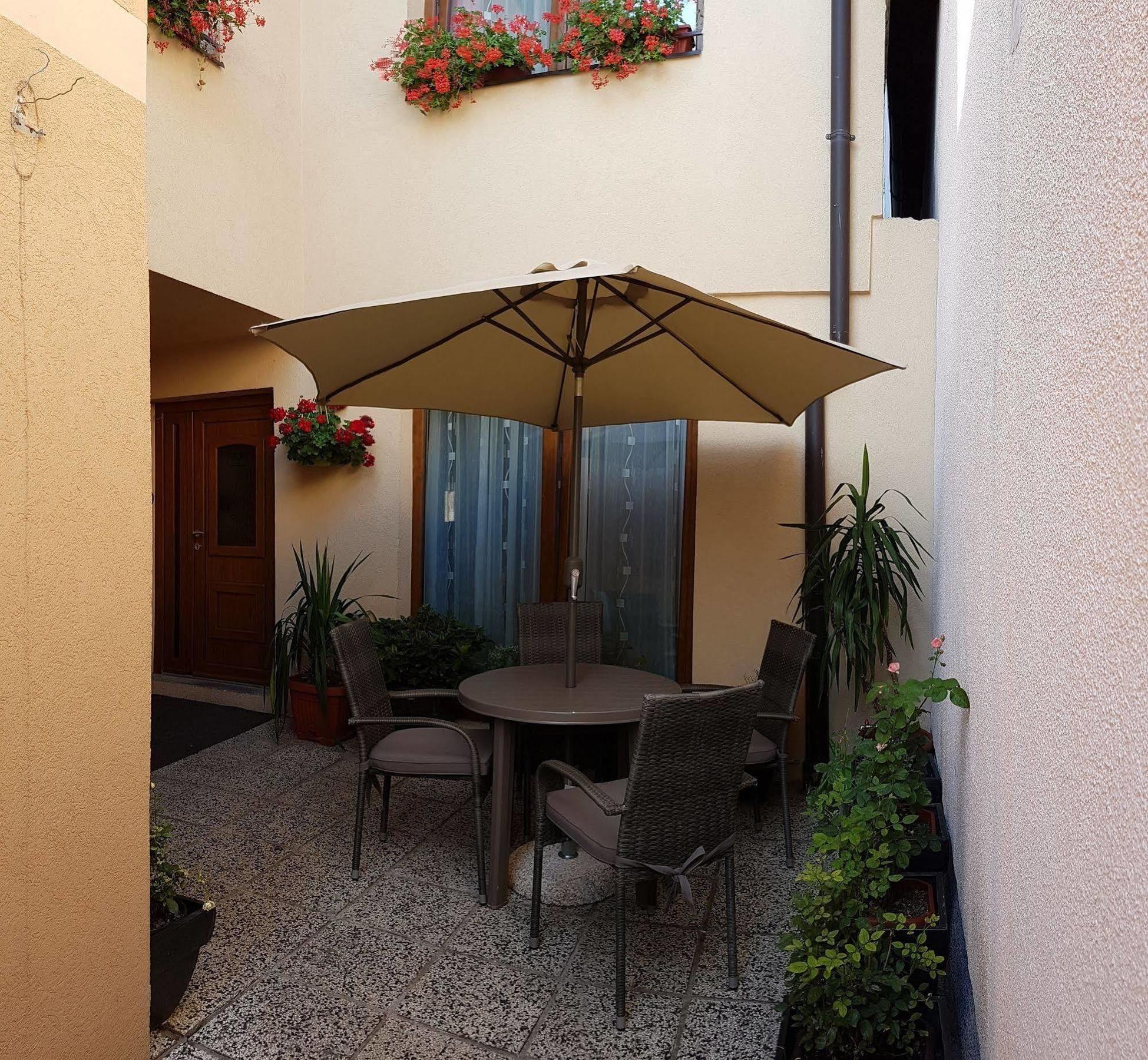 Guest House Ciro Сараево Экстерьер фото