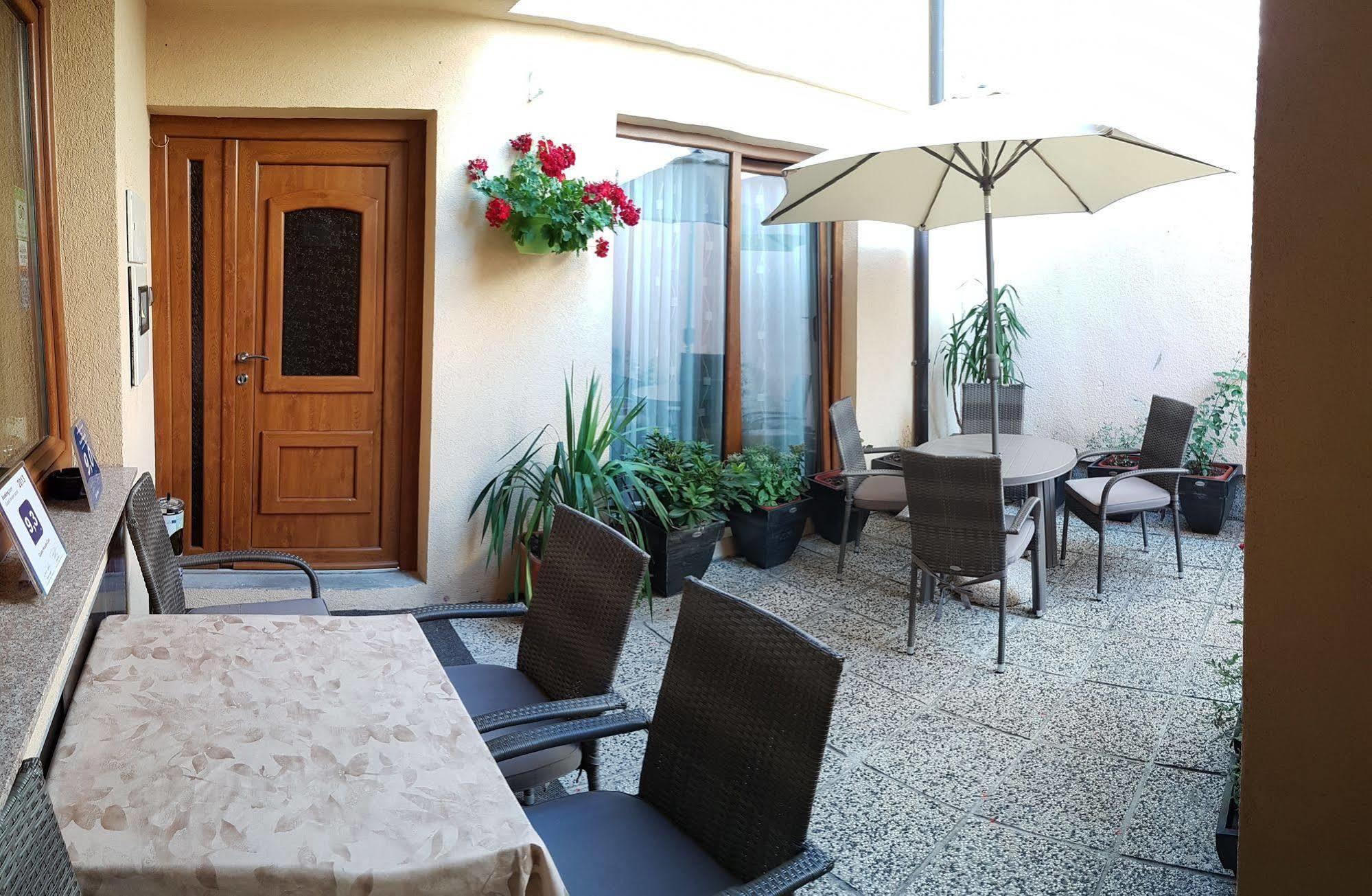 Guest House Ciro Сараево Экстерьер фото