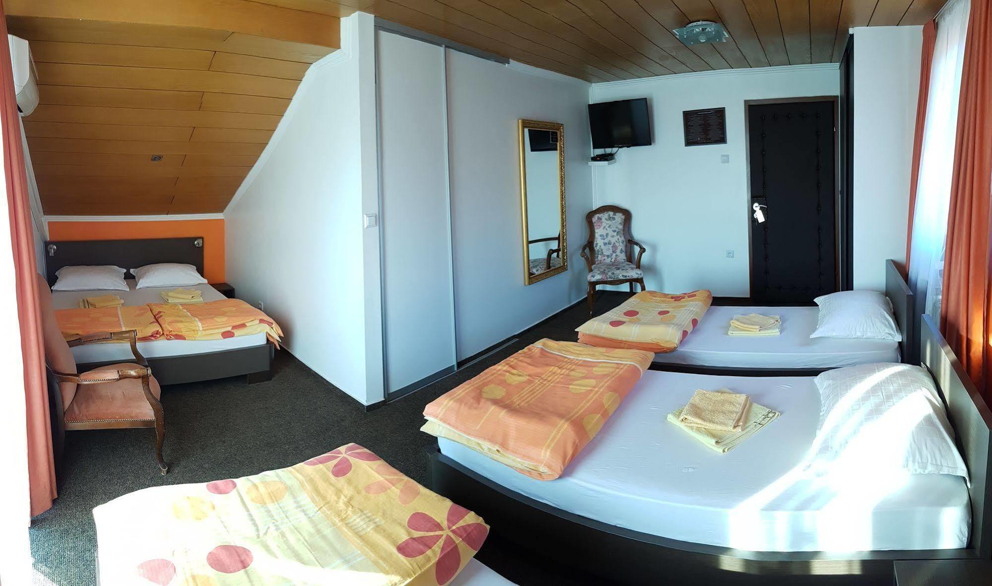 Guest House Ciro Сараево Экстерьер фото